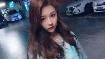 抖音百万网红教母eily吃瓜